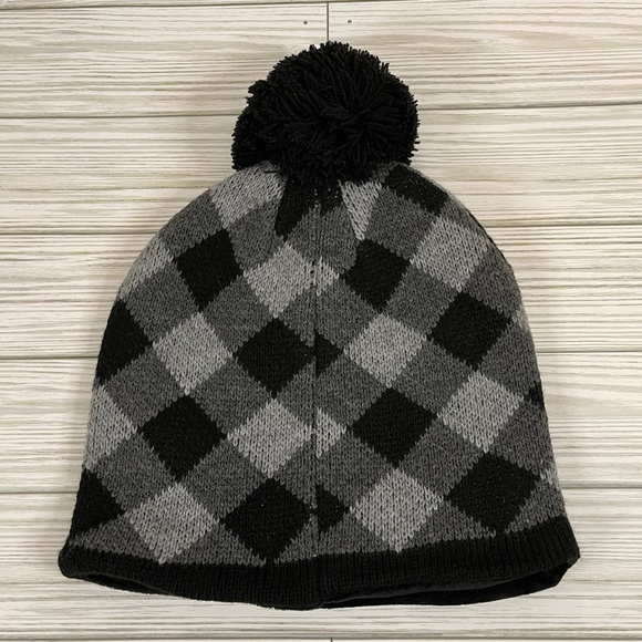 Field & Stream Cozy Cabin Gray and Black Plaid Knit Beanie Hat NWT - Picture 4 of 7